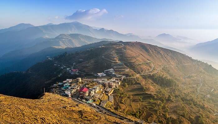 चकराता उत्तराखंड की सबसे खूबसूरत जगहों में से एक है