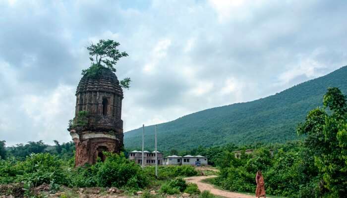 पुरूलिया कोलकाता से सप्ताहांत गंतव्य में से एक है