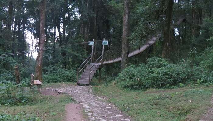 लोलगांव कोलकाता से सप्ताहांत गंतव्य में से एक है