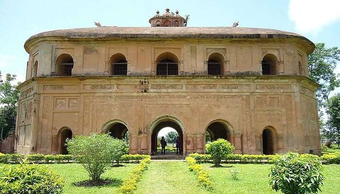 शिवसागर असम के पर्यटन स्थल में सबसे ज्यादा प्रसिद्ध है