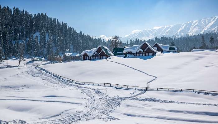 Gulmarg- Jammu et Kashmir, c'est l'une des meilleures stations de montagne en Inde