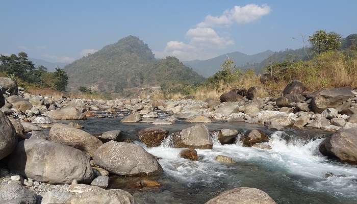 La vue magnifique de chutes de Samsing, c'est l'une des meilleur escapades de week-end au départ de Kolkata