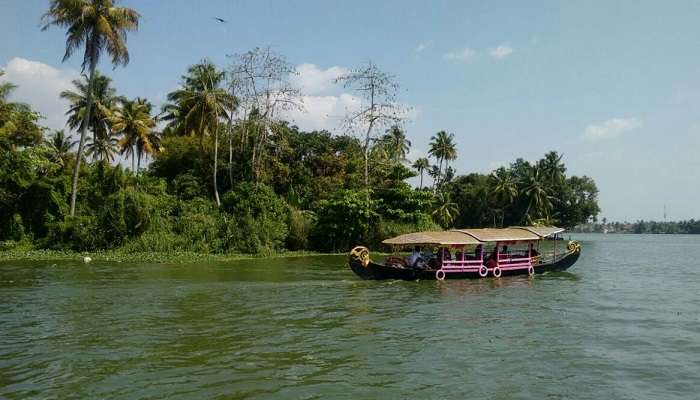 Allepey, Kerala, C’est l’une des meilleurs lieux touristiques en Inde du Sud pendant l’été