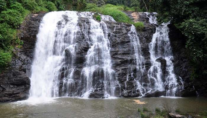 Chutes de l'abbaye à Kodagu, Karnataka,