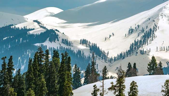 Gulmarg, C’est l’une meilleurs endroits à visiter en février en Inde