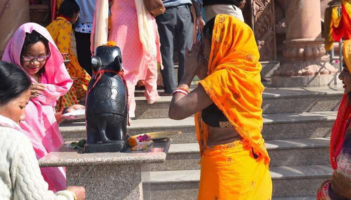 रामानाथेश्र्लर मंदिर चेन्नई के प्रसिद्ध मंदिर है