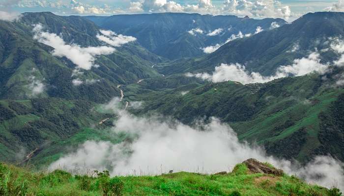 शिलांग जोड़ों के घूमने के लिए सबसे अच्छी जगह है