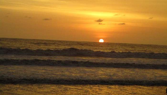 La vue incroyable de plage à Kashid, C’est l’une des meilleurs endroits à visiter à Maharashtra en été