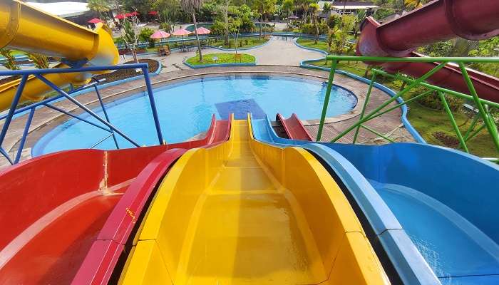 Neeladri Amusement and Water Parks,  C’est l’une des meilleurs parcs aquatiques à Bangalore