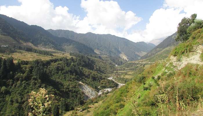 दिल्ली के पास घूमने योग्य स्थान में से एक बड़ौत है