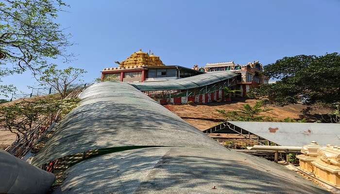 रागीगुड्डा श्री प्रसन्न अंजनेयस्वामी मंदिर बेंगलुरु में मंदिर में से एक है