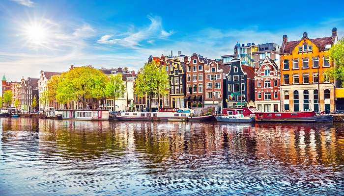 Amsterdam, Pays-Bas, c'est l'une des meilleurs endroits à visiter en Europe en juillet