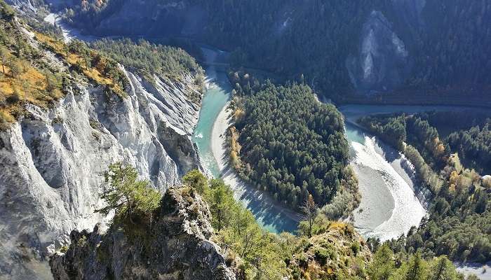 La vue magnifique de Grand Canyon suisse, C'est l'une des meilleurs attractions touristiques de la Suisse