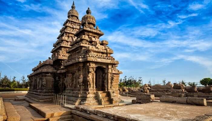 La vue de Shore Temple de Mahabalipuram, Tamil Nadu, C’est l’une des meilleurs lieux historiques célèbres en Inde