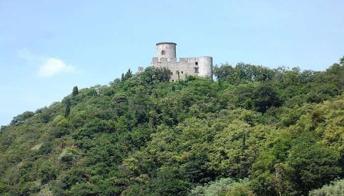 Translating to Mount Island, the mesmerizing village of Monte Isola is perfect for a picnic with a view of Lake Iseo.