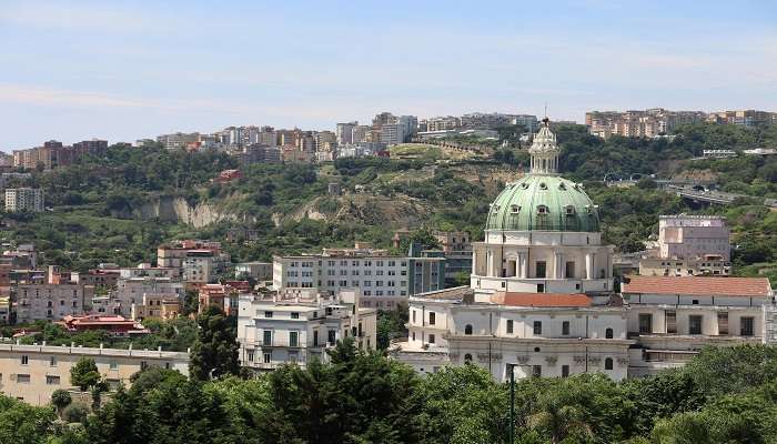 Naples, C’est l’une des meilleures destinations de lune de miel en Italie