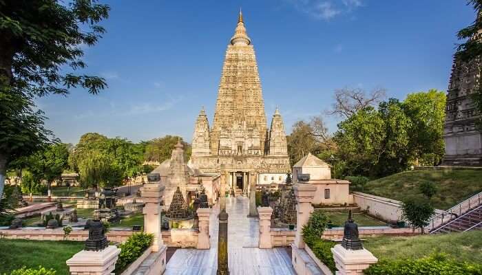 Temple de la Mahabodhi, Bodh Gaya, C’est l’une des meilleurs lieux historiques célèbres en Inde