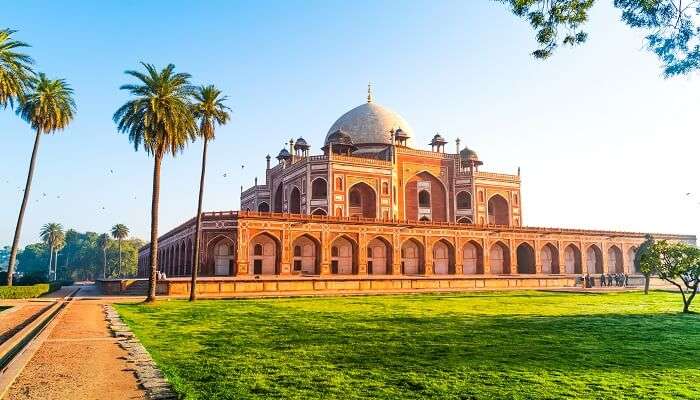 La vue incroyable de Tombeau de Humayun, Delhi, C’est l’une des meilleurs lieux historiques célèbres en Inde