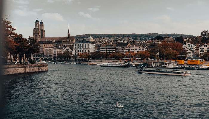 Zurich, La belle ville de Suisse, C'est l'une des meilleurs attractions touristiques de la Suisse