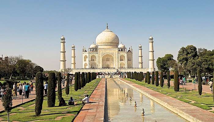 आगरा भारत में सबसे अच्छे पारिवारिक अवकाश स्थलों में से एक है जहाँ आप जा सकते हैं