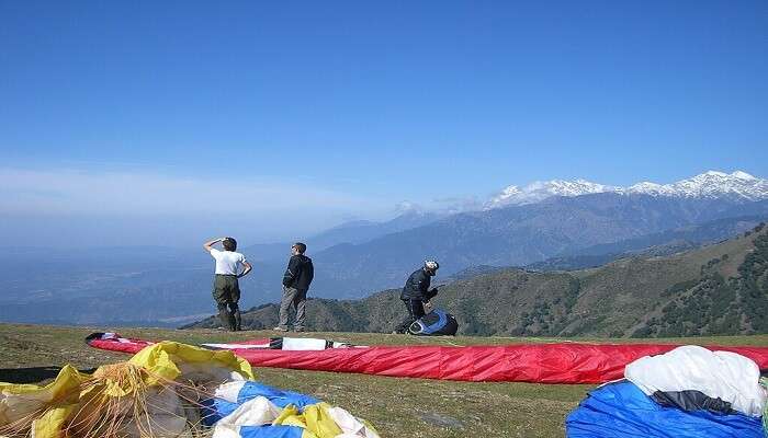 बीर उत्तर भारत में घूमने की जगहें में से एक है