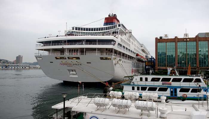 Aquarius SuperStar, Croisières en Malaisie