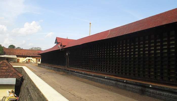 Aranmula Parthasarathy Temple, in the list of typical Kerala-style architecture temples in Pathanamthitta