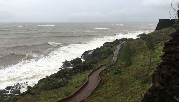 Being one of the most underrated places in Kerala, Bekal is a great spot on your Kerala to Goa road trip