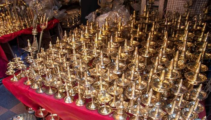  Puja items outside Guruvayur Temple