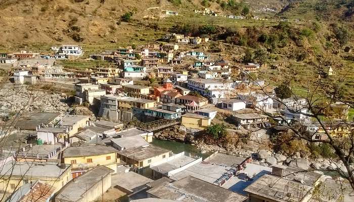 Mayali Pass Trek starts at Ghuttu village
