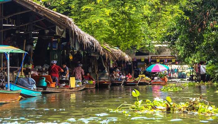 reach this beautiful place by the multiple modes of transport.