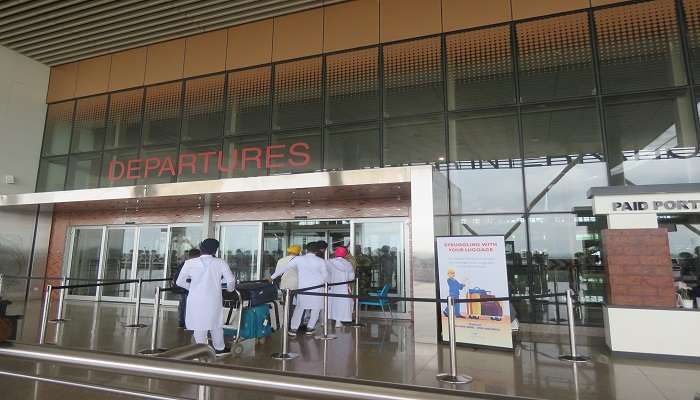 Kannur International Airport is the closest airport to the temple