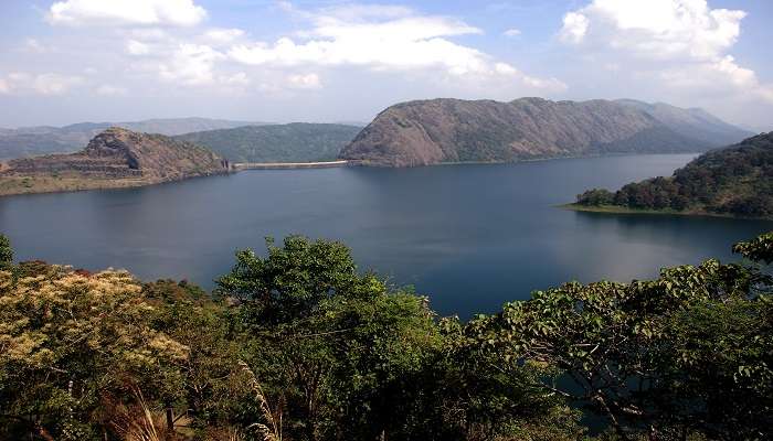 Idukki Arch dam, a must visit spot enroute Cochin to Munnar road trip