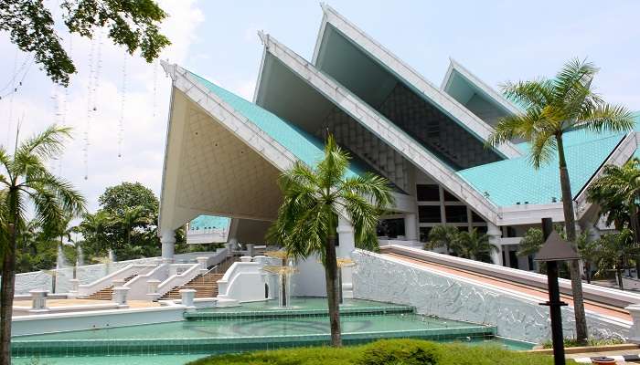 Istana Budaya, C’est l’une des meilleurs endroits à visiter à Kuala Lumpur