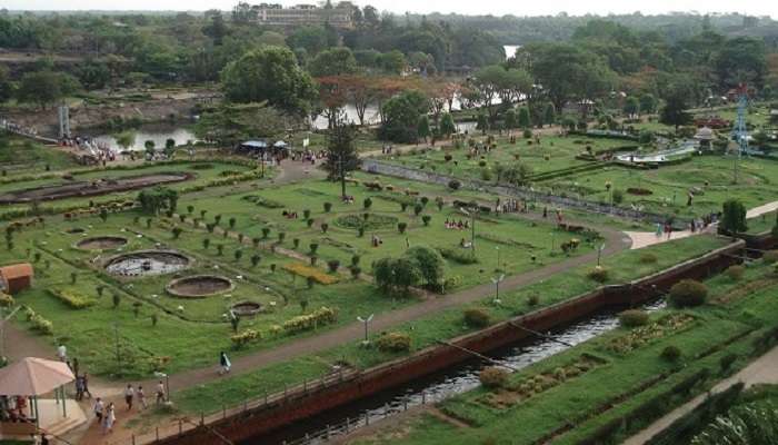 Malampuzha Gardens, one of the places to visit in Nelliyampathy