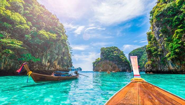 Stunning view of Loh Samah Bay in Phi Phi Island