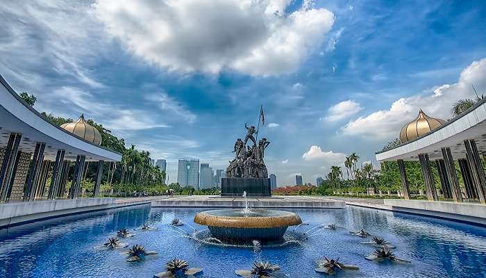 Tugu Negara, C’est l’une des meilleurs endroits à visiter à Kuala Lumpur