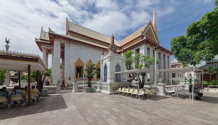 Ancient golden pagoda at Wat Bowonniwet, a popular tourist hotspot on Rattanakosin Island. 