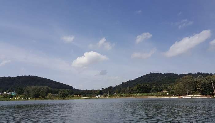 A lake view of the serene hill station of Yelagiri Hills, places to visit near Tirupati within 200 kms