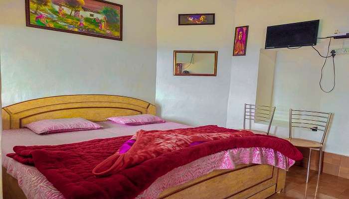 Alankar Tourist Home offering cosy stay and hotels in Perinthalmanna.