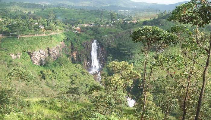 Chutes de Devon, C’est l’une des meilleurs endroits à visiter à Nuwara Eliya