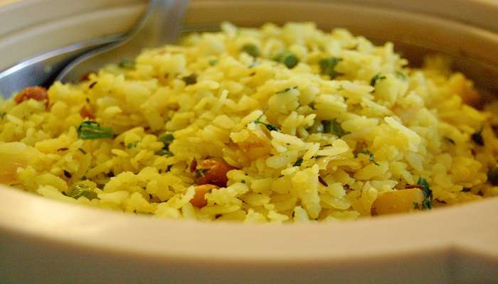 Poha is one of the local food offred at the mandir.