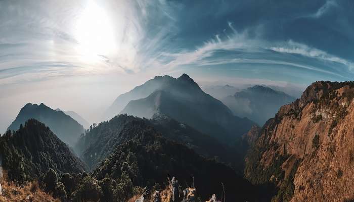 Amazing views of the Mussoorie mountain ranges 