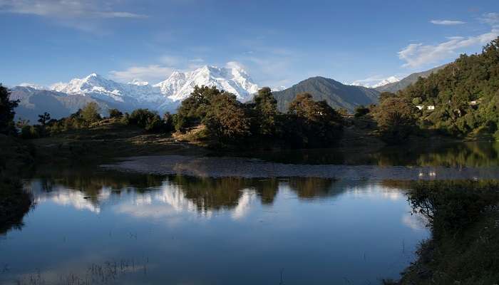 The Deoria Tal Lake in the Chopta region