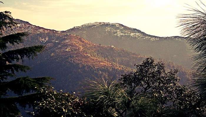 Beautiful view of the mountain range at Dalhousie