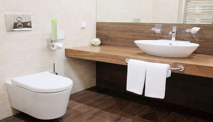 A neat and tidy washroom of hotel rooms