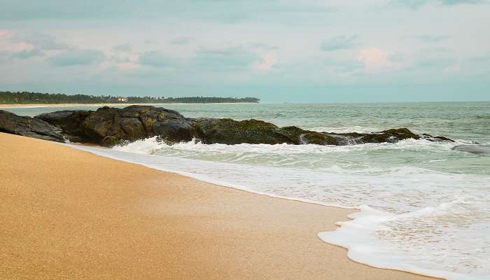 La belle journée à la plage de Rekawa,