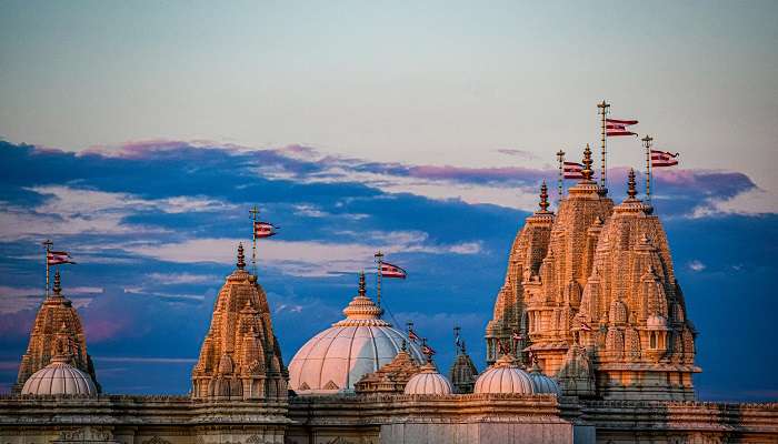 Shri Kashi Vishwanath Temple