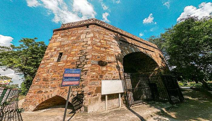 The brilliant architecture of Khooni Darwaza