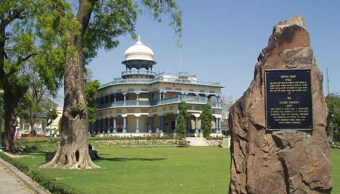 The picture gallery at Anand Bhawan offers a glimpse into the life of the First Prime minister of India, Jawahar Lal Nehru.